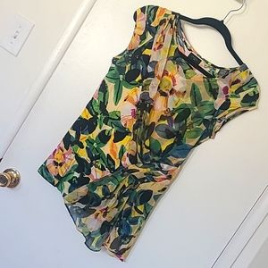 Floral, work-ready top by Deletta